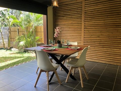 Dining area, Garden view