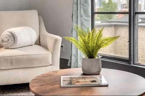 Oakwoods 1BR Suite in Bankview House in Calgary