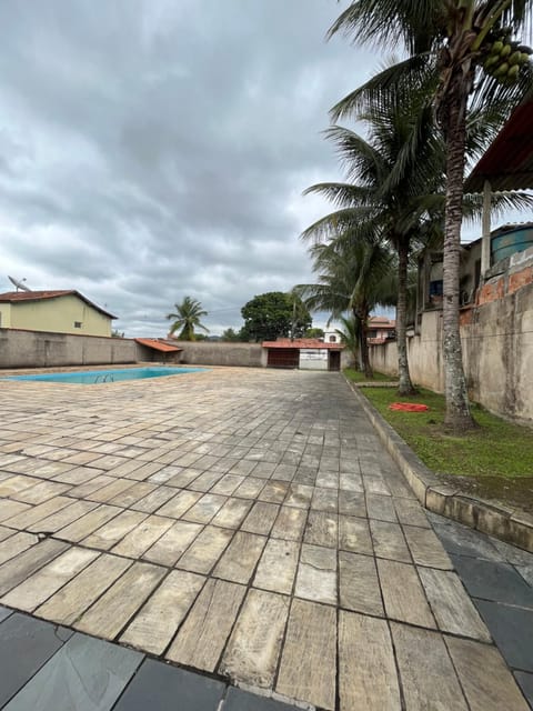 Casa com piscina enorme House in Itatiaia