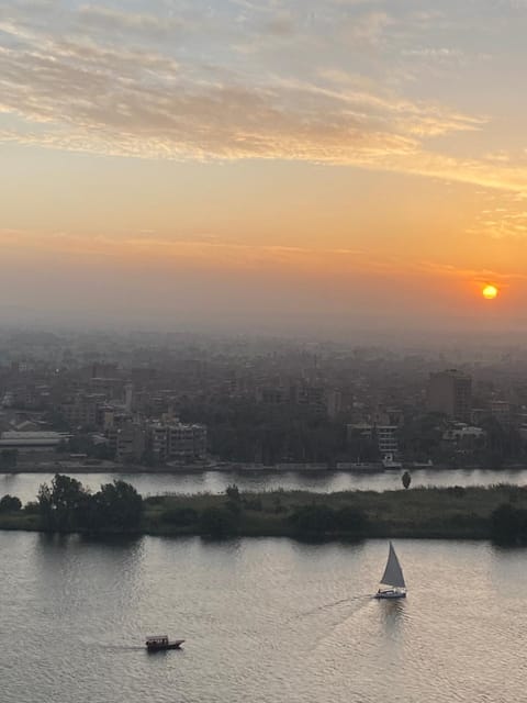 شقة بالمعادي مميزة مطلة عالنيل Apartment in Cairo Governorate