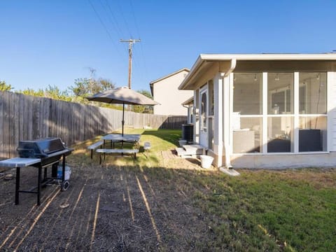 Super cute and cozy house! House in Round Rock