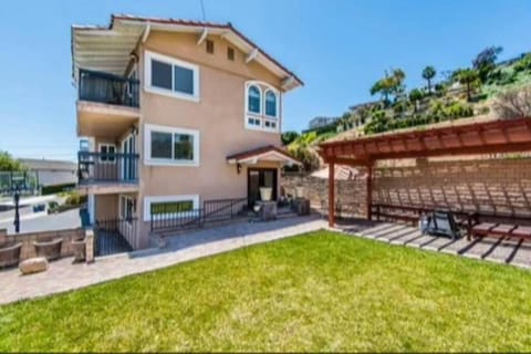 Day, Natural landscape, Balcony/Terrace