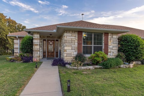 Lakefront Serenity Escape on Lake Tawakoni Maison in Lake Tawakoni