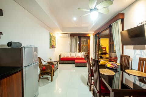 9-BR Pool Villa Walk to Sanur Beach Danau Tamblingan St Sanur Bali Villa in Denpasar