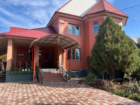 繁间民宿 Vacation rental in Almaty