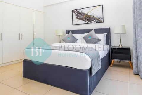 Bloomfields Elegant 2br In Wave Tower Apartment in Abu Dhabi