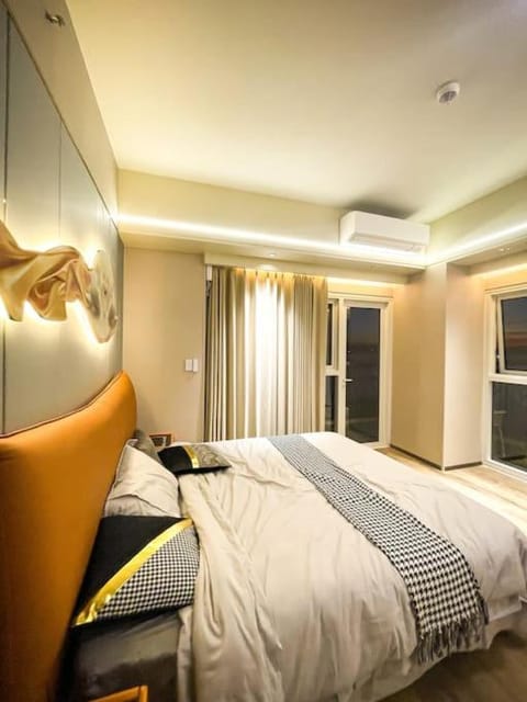 Luxury 1BR beside Okada Manila Apartment in Pasay