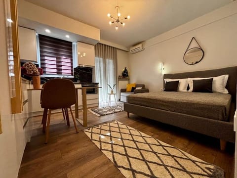 The Cosy Corner Apartment in Trikala