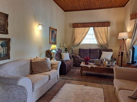 StayatPINKlace Bed and Breakfast in KwaZulu-Natal