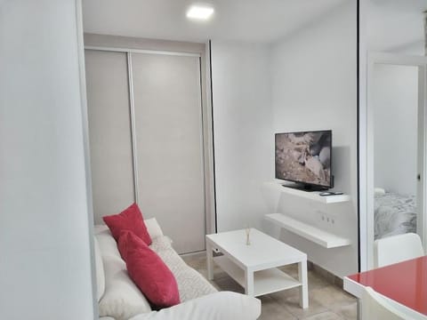 TV and multimedia, Living room, Photo of the whole room, Seating area