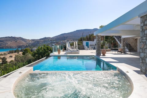 Patio, Day, Natural landscape, Mountain view, Pool view, Swimming pool, sunbed