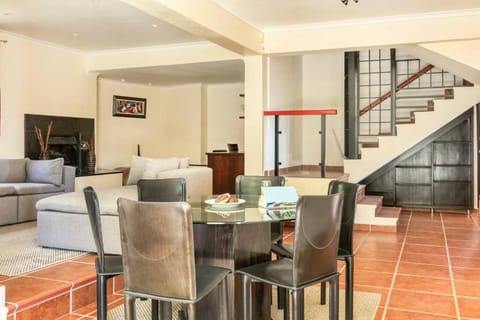 Villa Sol Camps Bay - Family Villa with 360 views Villa in Cape Town