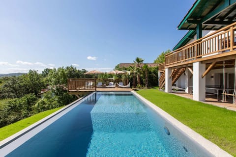 Property building, Day, Natural landscape, Mountain view, Pool view, Swimming pool