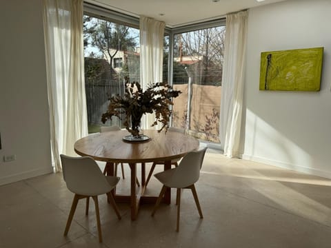 Living room, Decorative detail, Seating area, Dining area