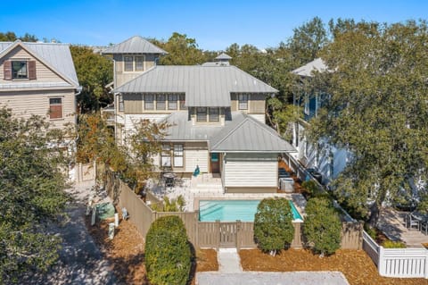 Captain Jack Cottage House in Rosemary Beach