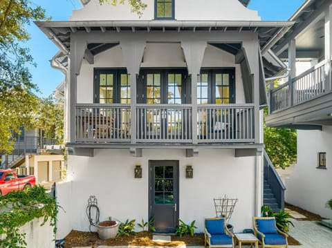 Abaco Pearl Carriage House House in Rosemary Beach