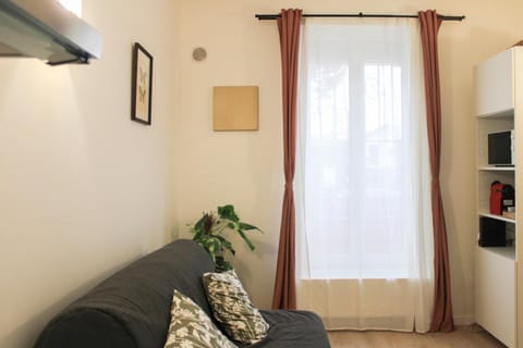 Charming studio for two at the gates of Paris Apartment in Aubervilliers