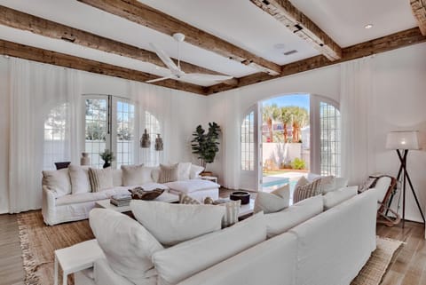 Elysee Retreat House in Rosemary Beach