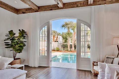 Elysee Retreat House in Rosemary Beach