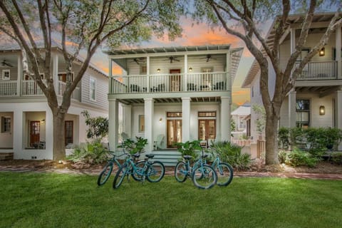 McKenzie Cottage House in Rosemary Beach