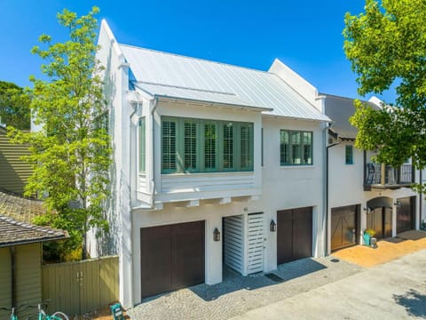 Harper Cottage & Carriage House House in Rosemary Beach