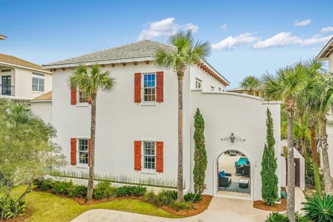 Clare's Cottage House in Rosemary Beach