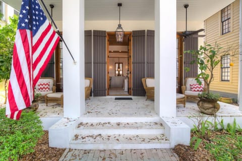 Uncorked Cottage House in Rosemary Beach