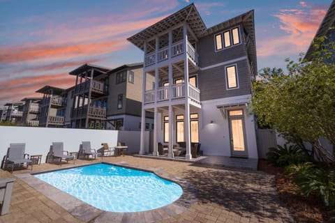 Southern Seaside Cottage and Carriage House House in Inlet Beach