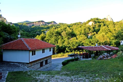 Melnik Pyramids Guesthouse Bed and Breakfast in Blagoevgrad Province