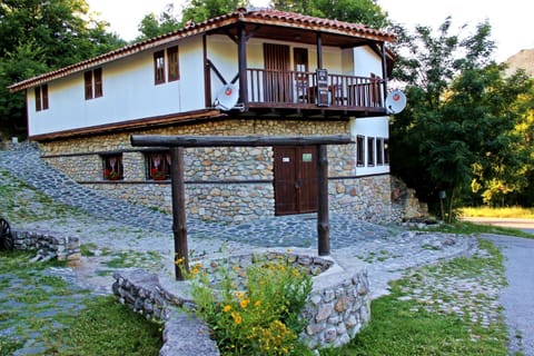 Melnik Pyramids Guesthouse Bed and Breakfast in Blagoevgrad Province