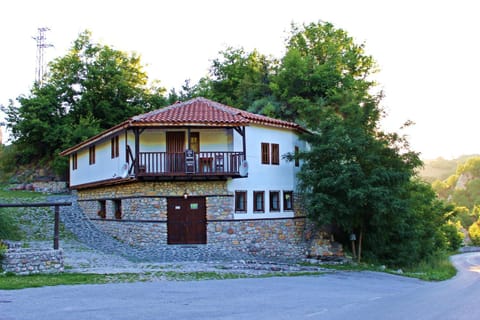 Melnik Pyramids Guesthouse Bed and Breakfast in Blagoevgrad Province