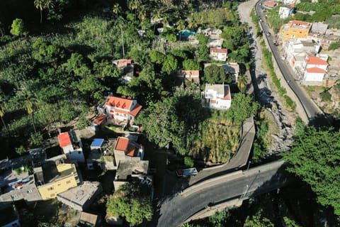 Property building, Day, Bird's eye view, Location