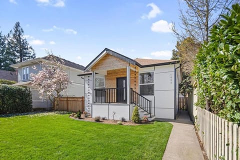 Property building, Garden, Street view