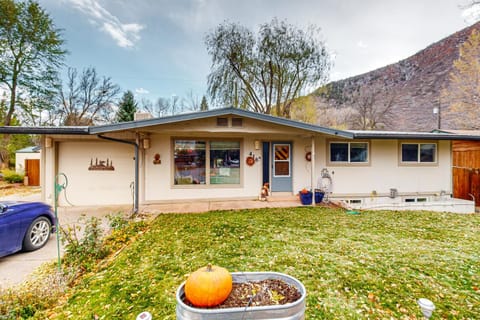 Roaring Fork Retreat House in Glenwood Springs