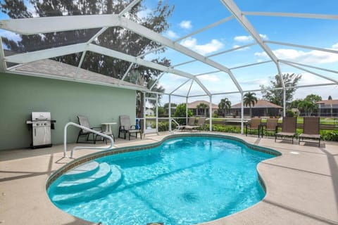 Sunshine Home Retreat Heated Pool on Canal House in Cape Coral