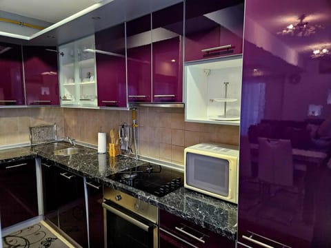 Kitchen or kitchenette, dishwasher, minibar, oven, pet friendly, stove, toaster