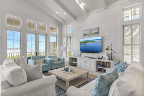 Seaview in Luxurious Watercolor Gulf Front with Exclusive Private Beach Casa in Seaside