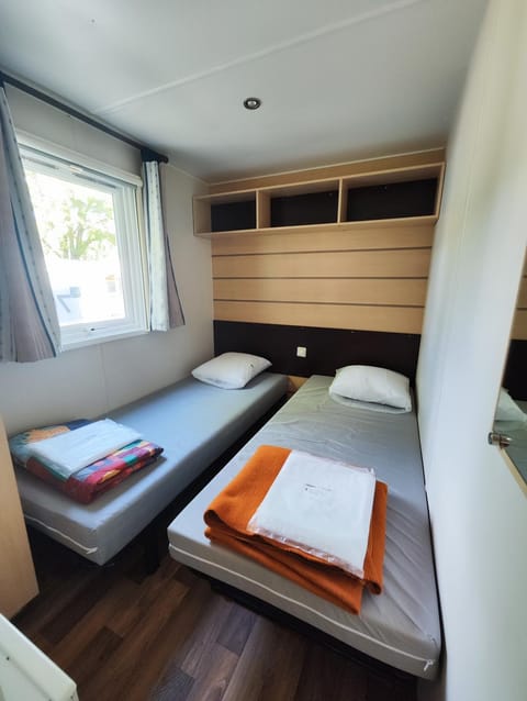 Aux Portes des Monts d'Aubrac Campground/
RV Resort in Espalion