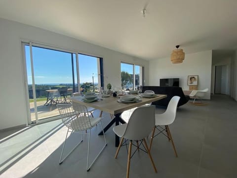 Natural landscape, Living room, Seating area, Dining area