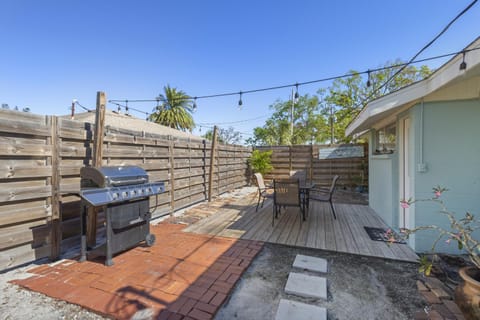 Captains Quarters Dog Near Ami Patio Tv House in Bradenton