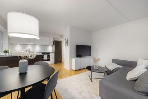 DINBNB APARTMENTS l Unbeatable Location l Priv Rooftop l Self Check-in Apartment in Oslo