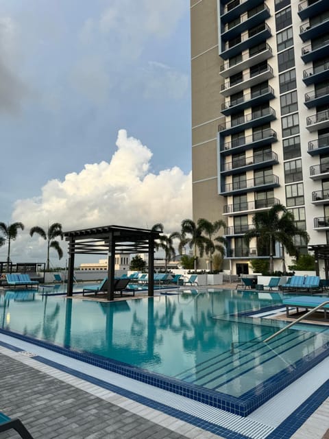 Downtown Doral Park Apartment in Doral