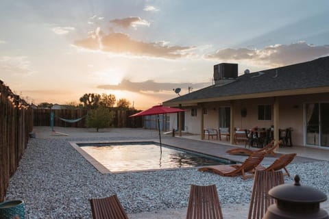 Pueblito Pool & Spa W Boulder Views House in Joshua Tree