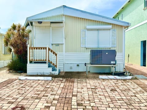 Adventure V926 House in Hutchinson Island