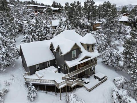 Granite Pines Chalet House in Prescott