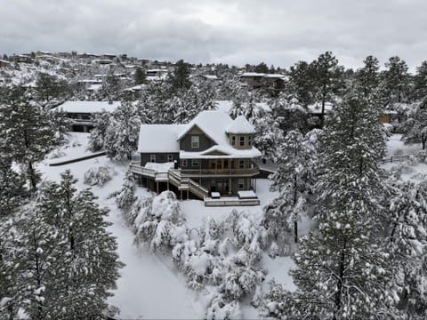 Granite Pines Chalet House in Prescott