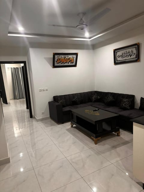 One-BED Luxury Apartment With Pool, Cinema & Gym Apartment in Lahore