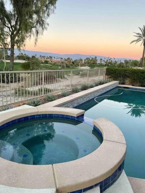 Hot Tub, Swimming pool