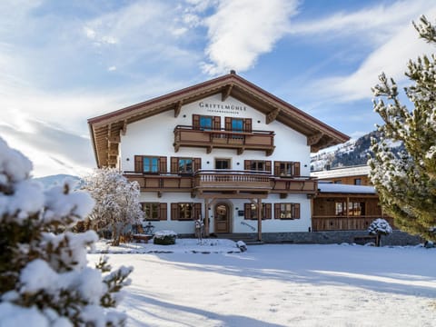 Property building, Winter