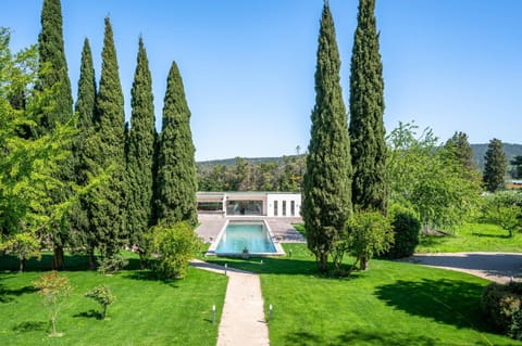 Property building, Garden view, Pool view, Swimming pool